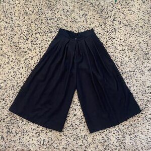 VTG Pure Wool Culottes Gaucho Pants Size 2/4 1970 Black Pockets Louben